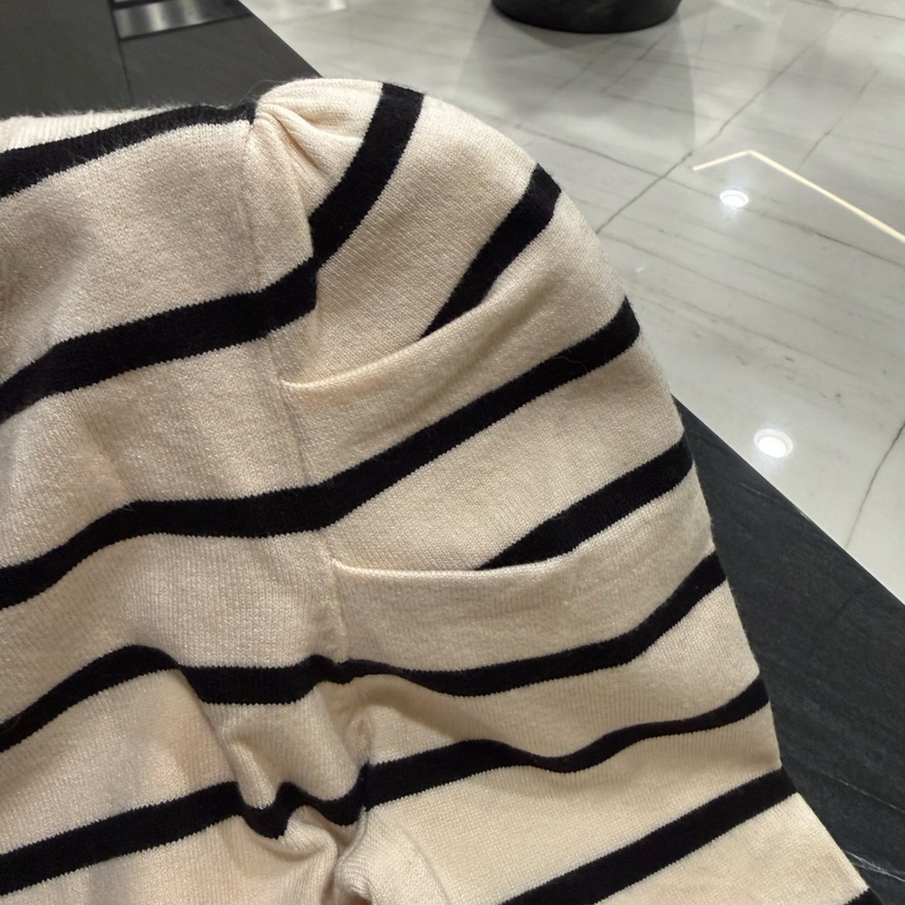 Elegant Striped Long Sleeve Top - Black & White - Picture 2 of 8